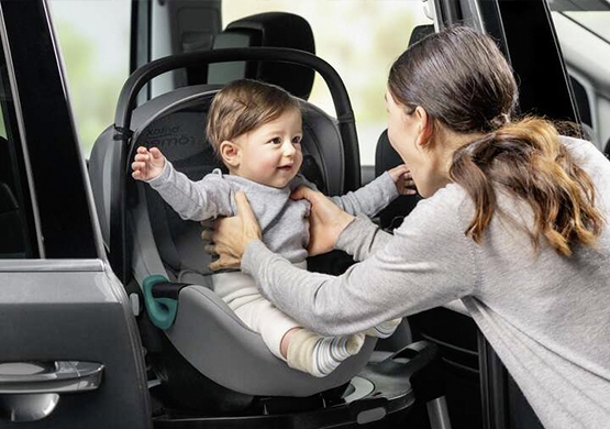 Babyschale der Firma "Britax-Roemer"