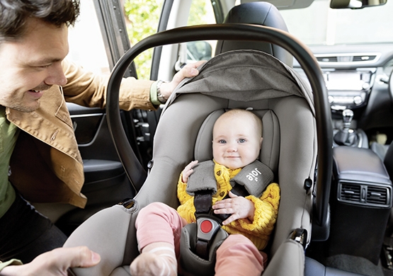 Babyschale der Firma "Joie"