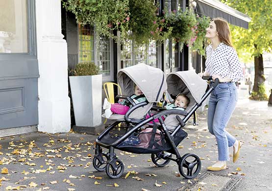 Kinderwagen der Firma "Joie"