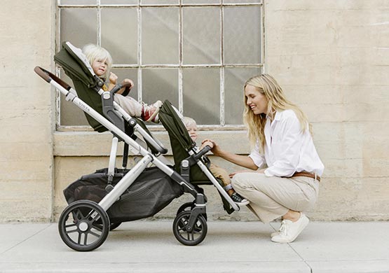 Zwillingskinderwagen der Firma Uppababy