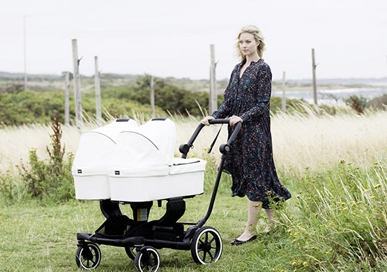 Zwillingskindewagen der Firma Emmaljunga